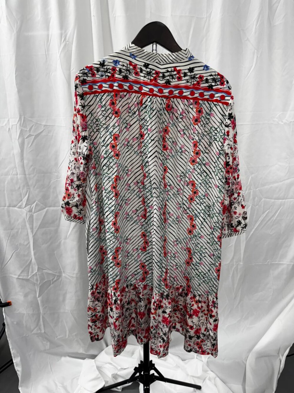 SALONI Silk Floral Button Front Knee Length Dress White, Black & Pink Sz 10 - Picture 6 of 16